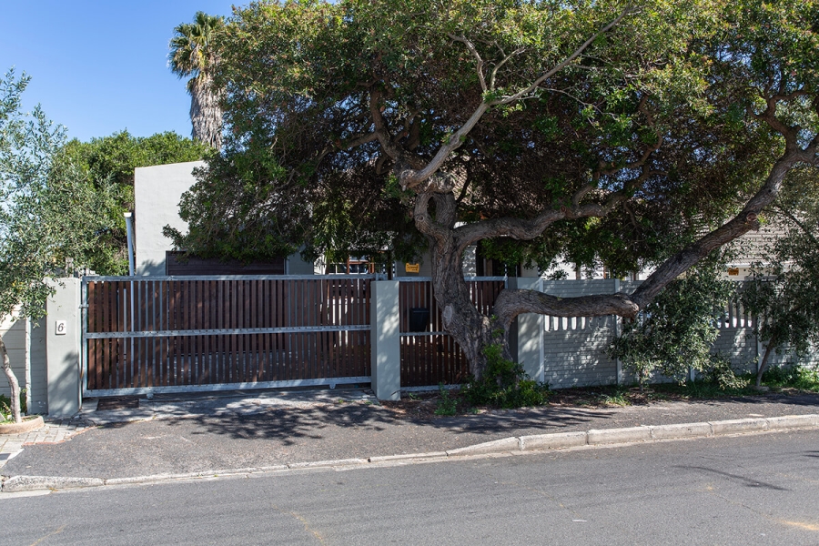 3 Bedroom Property for Sale in Oakdale Western Cape